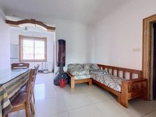 月亮湾 4室1厅 104.32平