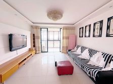 朋友圈都在发的 送车位哦! 楼层好!看房戴墨镜! 南北通透!