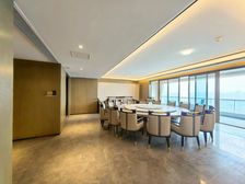 (大平层天花板)远眺10公里江岸线 电梯入户