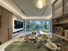 悦来3轻轨旁精装小高 第四代住宅 户户带花园 渎人民西附