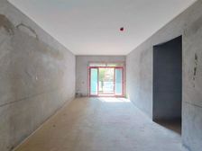 急售!次新小区大三房 近轻轨!