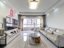 一路之隔就是你想要的;婚房装修价格可谈。爱你所爱