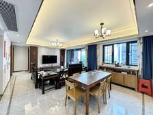 看湖景 精装四房 273万(合适可谈)华侨城天鹅湖