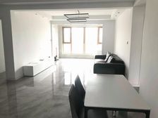 恒信御峰 3室2厅2卫 精装修 70万元 137平米