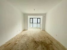 房2024年房龄 三室二厅 南向采光好 长征街23未占用