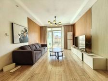 徐家汇中海物业豪宅丨赠豪华装修丨带固定车位丨三开间朝南丨诚售