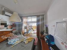 港驳小区,一楼买一室得两房,天井无违建,真房实价,租金率高