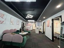 越秀新都会西门口地铁上建 5加1精装办公室出租 方正实用