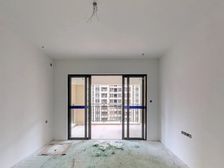 优选房源 开发区城市海悦全新四房诚意出售