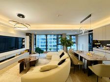 新上必看 现代奶油装修风 急售 有地暖 时代天街旁轻轨旁