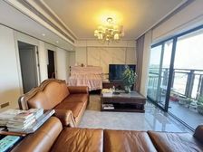 次新4房 南北对流 保养新 直接拎包入住 全屋中央空调