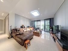 次新楼盘,单价2.5,看好可以谈价