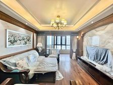 降价急售(高配)地中海风格!端户四房!绿地外滩公馆