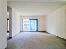 礼嘉 住家 方便的洋房,双轻轨站 出门公园,巴书配套