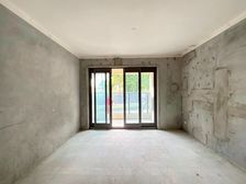 西区 荣盛鹿山府二期三房103万