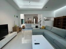 金山谷别墅 装修好 南北通透 环境优美 视野开阔 安静