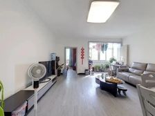 昌盛园二区非常正气,楼层好、采光佳,让您居住非常舒适!