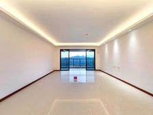 柏悦湾 4室2厅3卫 精装修 270万元 170平米