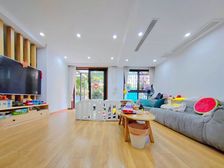 ((超大花园!双地下室!))舒服惨!轻轨旁!朝中庭!价格好谈