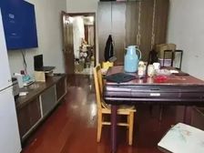 地铁口边满五朝南北2房客厅朝南北视野宽阔