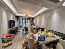 购物方便 近地铁 南向采光好 次新房 产权清晰 停车方便