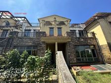 保利联排中间户,送车库,自带前后院子,捡漏价格,书包碟子湖