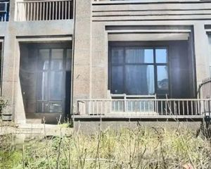 降价急售发君悦湖 联排别墅 带电梯井 前后花园 视野采光好