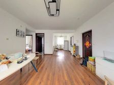 维护人 明白的联系我 春晓花园 3室2厅 140.23平