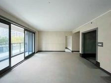 江北区 保利阅江台 四房 220万