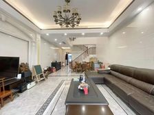 塘厦华为旁万科别墅区 新装修保养非常好 诚心卖可以拎包入住