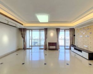 (急卖送车位)银禧花园三期 高层南北对流 五房三卫 视野开阔