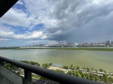 九颂山河 4室2厅2卫 毛坯 566万元