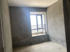 联泰天禧 4室2厅1卫 毛坯 320万元