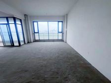 九颂山河 5室2厅4卫 毛坯 688万元