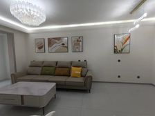 上海公馆旗舰版 83.66平2居 南向精装修 安静不临街