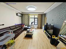 红谷滩地铁口低密度洋房小区 南北通透大三房 高性价比 莱电