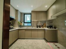 公用瑞马观湖 小高层 3室2厅2卫 131万元 120平米