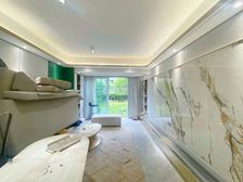 带前后花园,业主急售 电梯房 小三居 停车方便 次新房