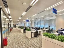 琶洲万胜围 精装修带家私 使用率7成 电梯口