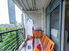 HOT!10月新上!房东扛不住了!降价100W抛售!钥匙在手