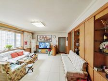 保真,新出炉,3楼,直降30万,山师附小旁,302万。