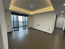 公园天下好楼层,精装大四房,三房朝南采光好,主卧3面采光