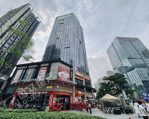 保奥广场 亏本出手 146方 即租即用