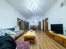 新上好房!60K买大三房 朝中庭 近重医双轻轨 随时看房!