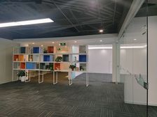 海淀黄庄 中关村soho正对电梯 252平米 全新装修 4块