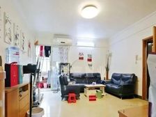 西湾路小区 东南向精装修 方便看房 业主急售 可谈价 送物业