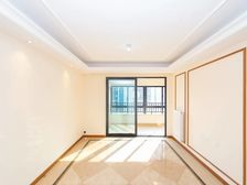 博翠天辰 精装修三房 厨卫全明 位置安静 中间楼层 业主诚售