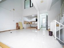 地铁9号线旁高端别墅小区,地上三层,地下一层,送花园