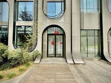 带院小独栋丨一层产业园丨三个带家具丨常营黄渠写字楼文创园