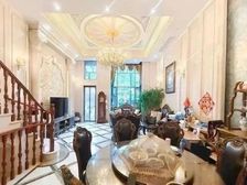 御沁园西区别墅 5室3厅 精装修 近18号繁荣站 万达商圈!